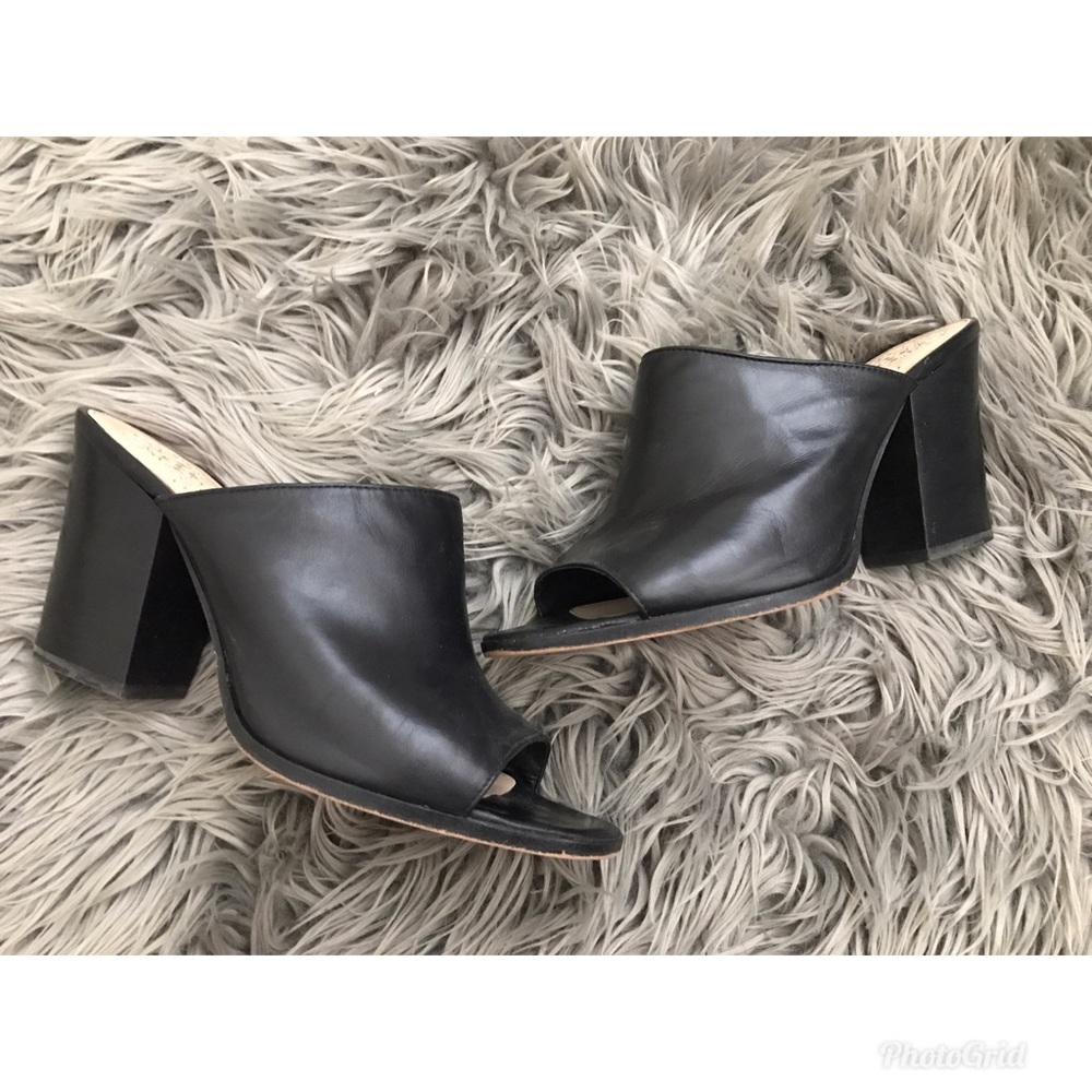Mules - Picture 5 of 5